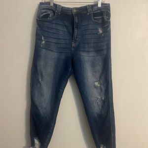KanCan Estilo distressed Kurvy Ultra High-Rise Ankle skinny, size 32